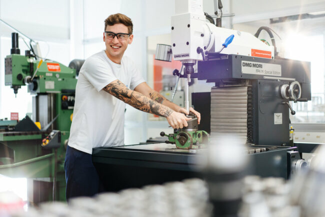 Fotograf Kärnten, Fotostudio Villach, Fotograf Villach, Fotostudio Kärnten, Babyfotografie, Newbornfotos, Bewerbungsportrait, Bewerbungsfotos, Business Porträt, Familienfotos, Fotostudio, Photostudio, Photograph Villach, Hochzeitsfotograf Kärnten, Hochzeitsfotos, Pressefotografie,Kinderfotos, Studiofotografie, Neugeborenen Fotografie, Fotografie Villach, Kinderfotos, Studioshootings